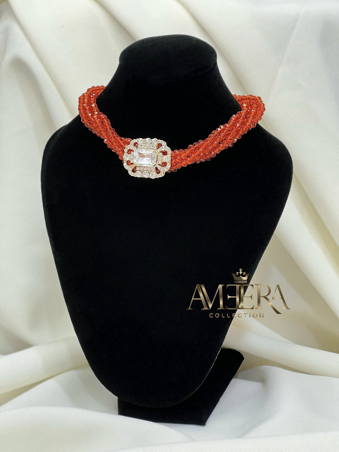 Mila choker